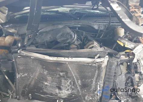 2002 Chevrolet Silverado Lt из США, поврежденный, VIN 2GCEC19T221427915